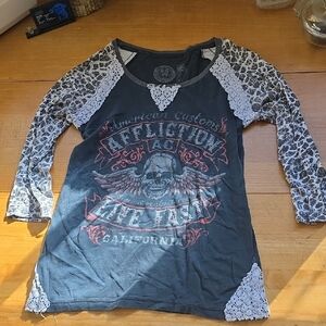 Affliction Womens Gray and White Skull 3/4 Sleeve Tee